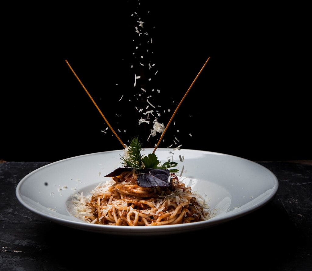 rrrra-cheese-round-white-plate (1)-min